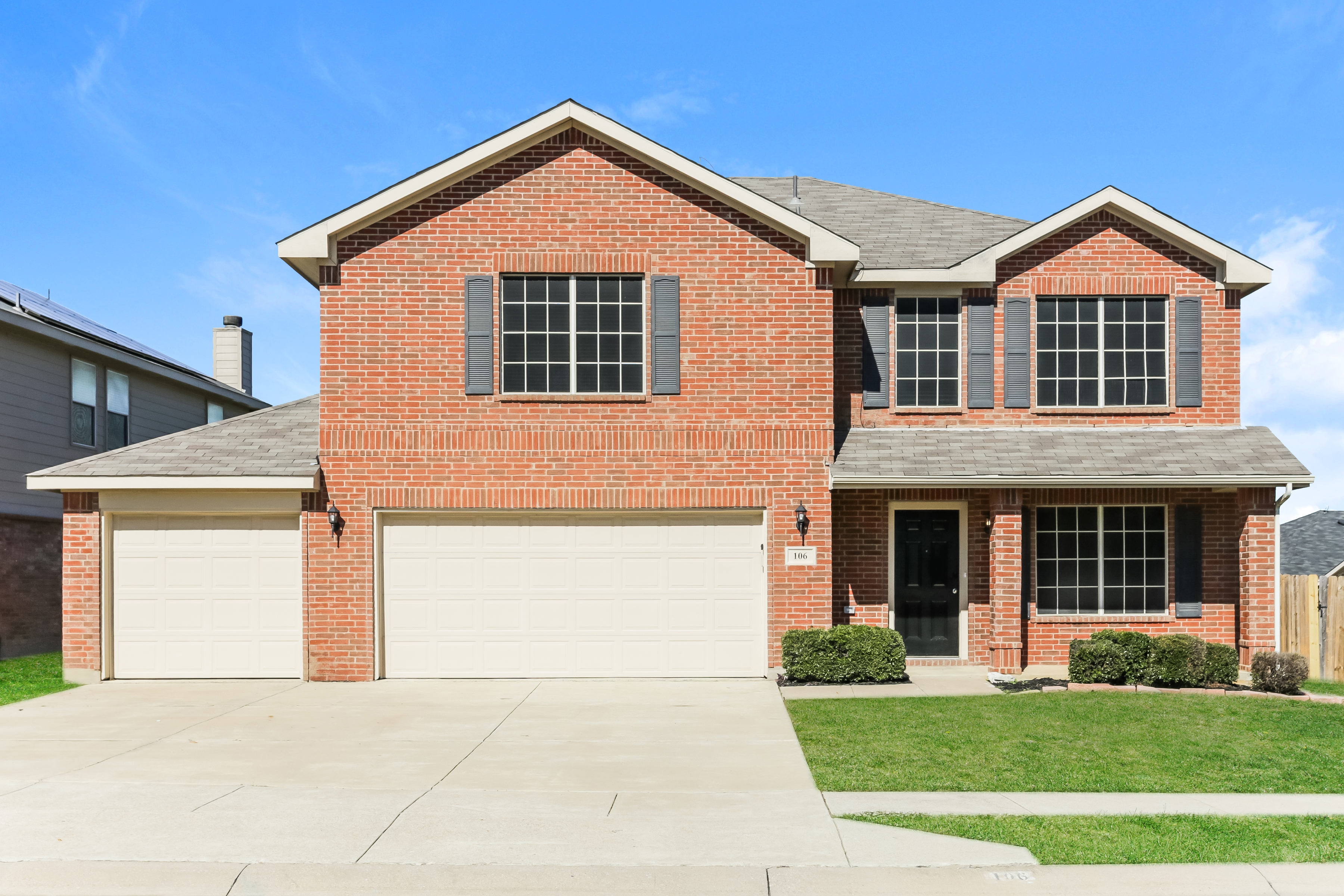 106 Colonial Ln VENUS, TX 76084